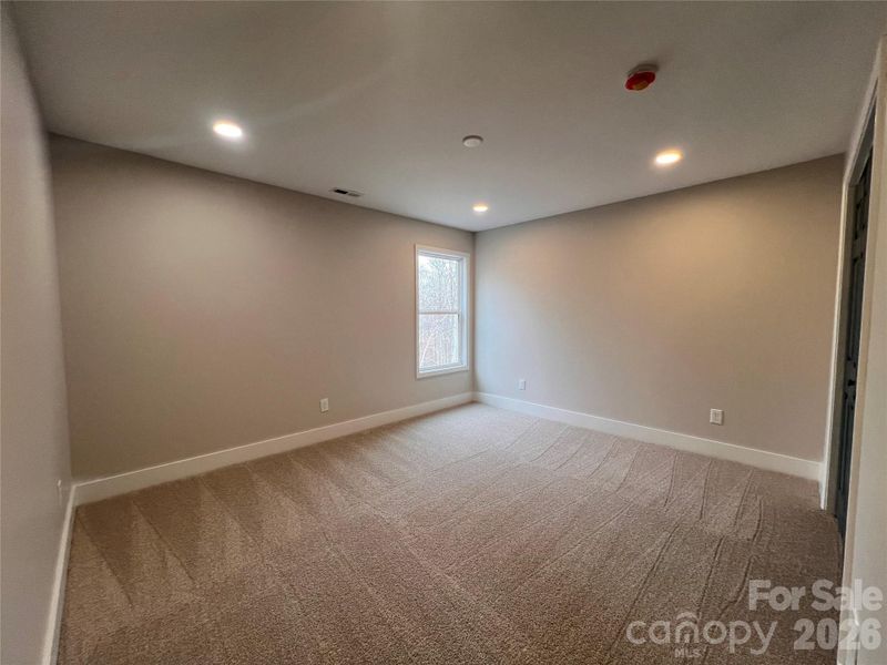 Spacious, unfurnished interior of a new home in , Dallas (Image 22).