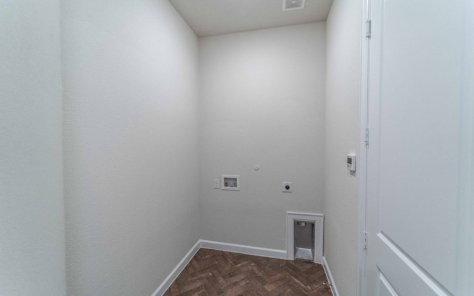 Spacious, unfurnished interior of a new home in Sonoma Verde, Rockwall (Image 22). Spacious, unfurnished interior of a new home in Sonoma Verde, Rockwall (Image 22).