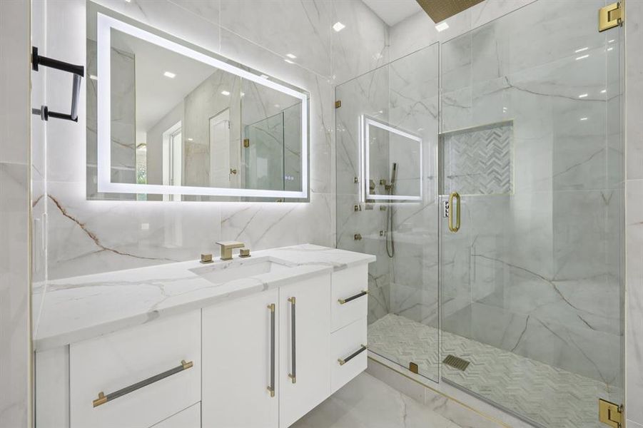 Furnished interior view inside a new home in , Dallas (Image 14).