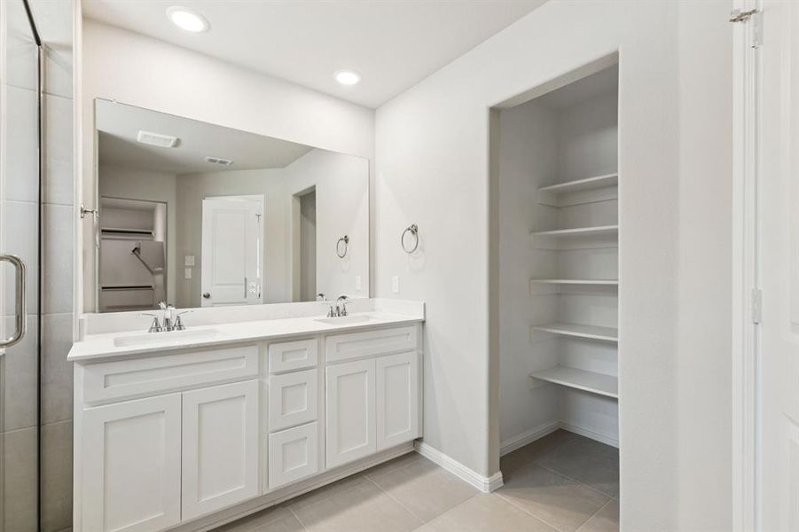 Furnished interior view inside a new home in AnaCapri, Anna (Image 10).