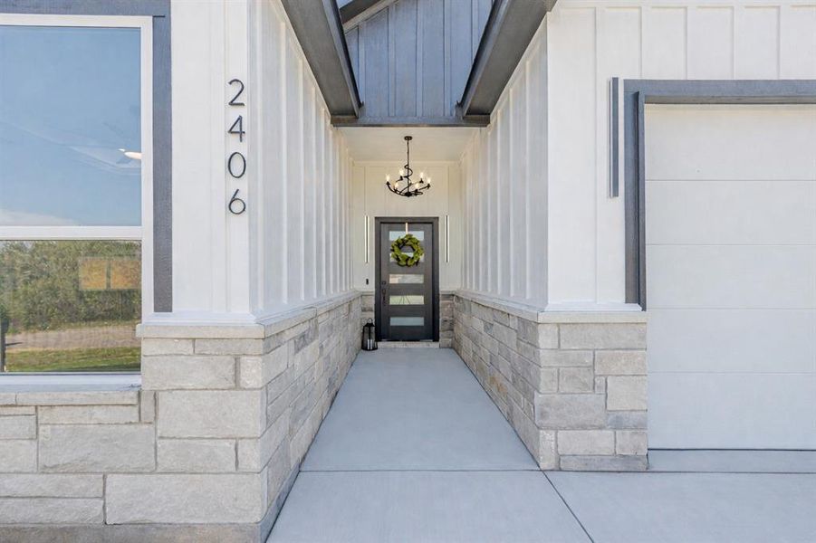 Exterior details and patio area of a home in , Granbury (Image 22).