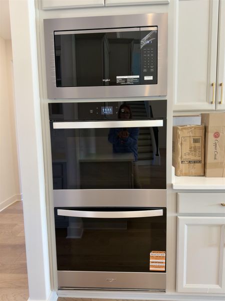 Close-up of interior finishes inside a home in White Oak, Arlington (Image 12).
