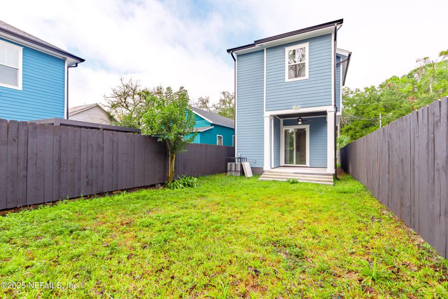 Exterior details and patio area of a home in , Jacksonville (Image 20). Exterior details and patio area of a home in , Jacksonville (Image 20).
