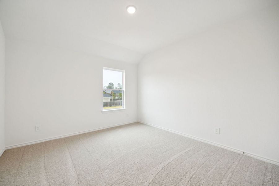 Spacious, unfurnished interior of a new home in Montgomery Bend, Montgomery (Image 19).