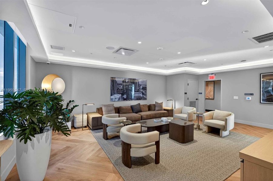 Community amenities in , Miami (Image 20).