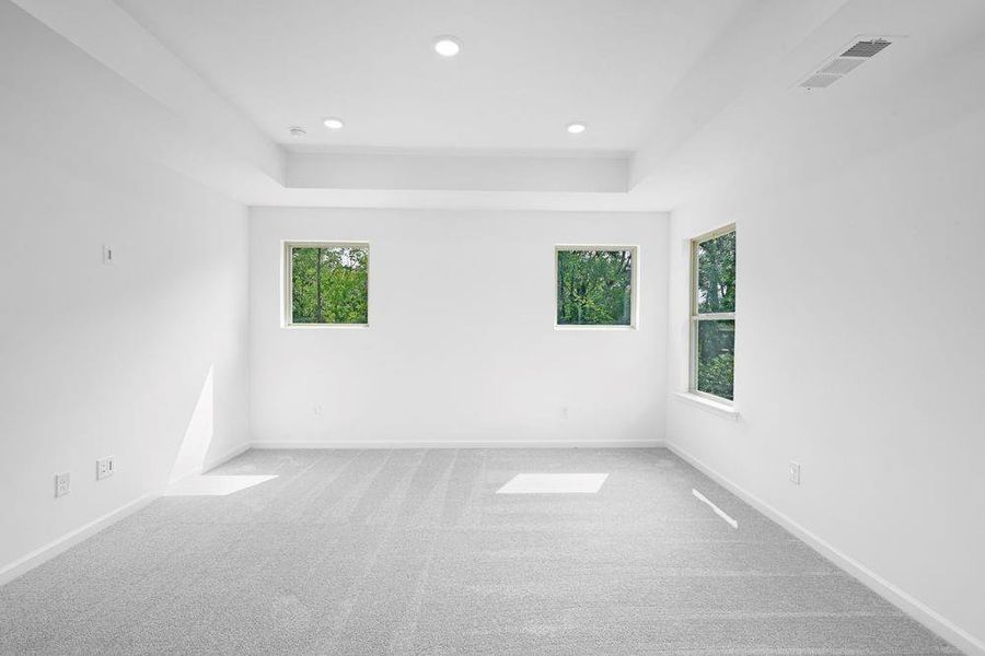 Spacious, unfurnished interior of a new home in Hampton Trace, Marietta (Image 17).