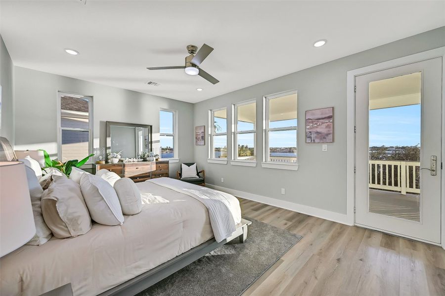 Furnished interior view inside a new home in , Galveston (Image 33).