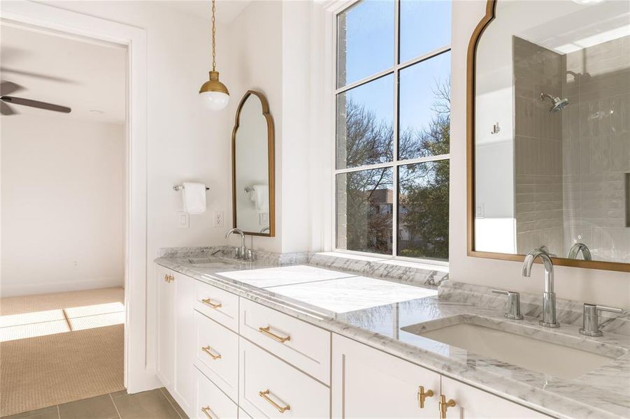 Furnished interior view inside a new home in , Dallas (Image 11).