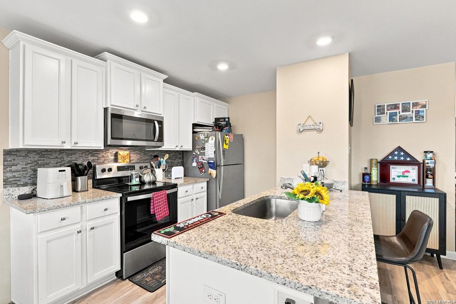 Furnished interior view inside a new home in Rosewood Estates, Lytle (Image 9).