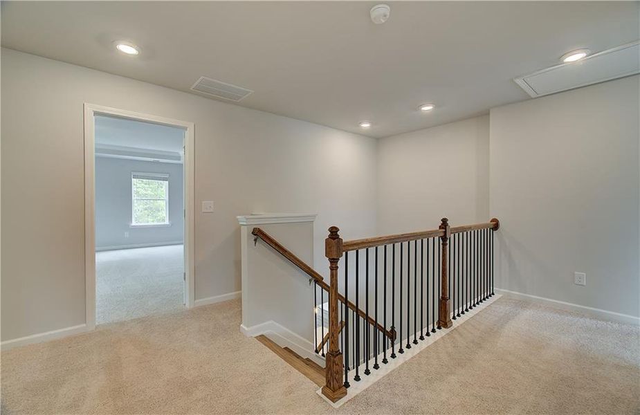 Spacious, unfurnished interior of a new home in Cooper Park, McDonough (Image 8).