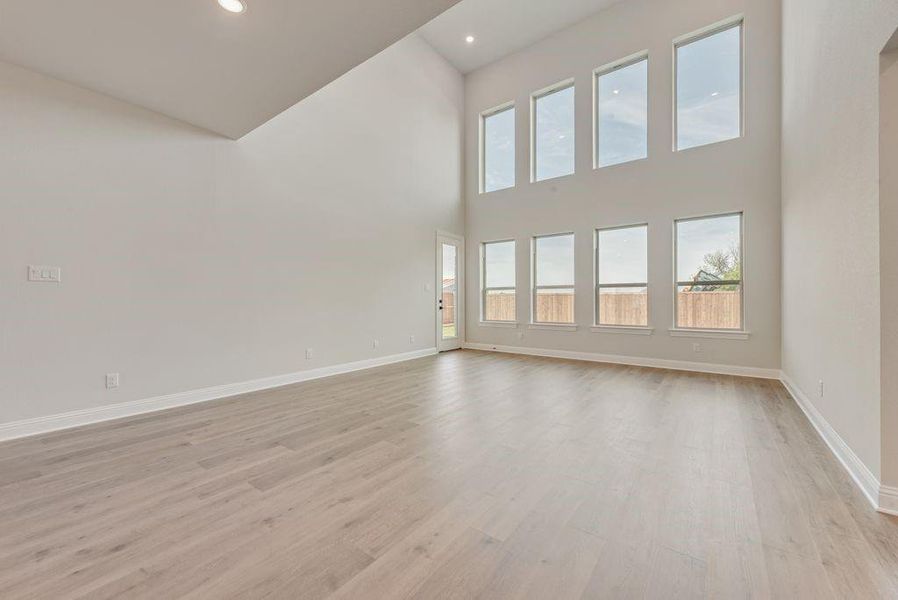 Spacious, unfurnished interior of a new home in Villages of Creekwood, Frisco (Image 27). Spacious, unfurnished interior of a new home in Villages of Creekwood, Frisco (Image 27).