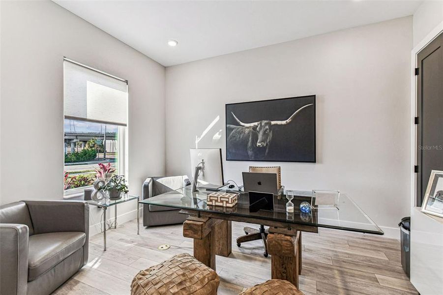 Furnished interior view inside a new home in , Tampa (Image 35).