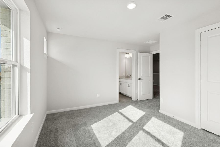 Spacious, unfurnished interior of a new home in Jubilee, Hockley (Image 24).