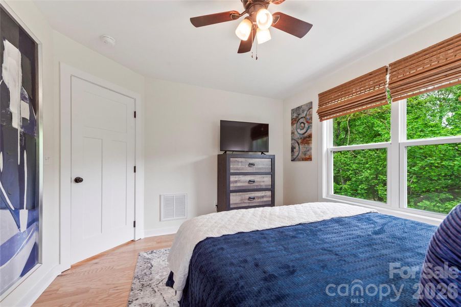 Furnished interior view inside a new home in , Asheville (Image 26). Furnished interior view inside a new home in , Asheville (Image 26).