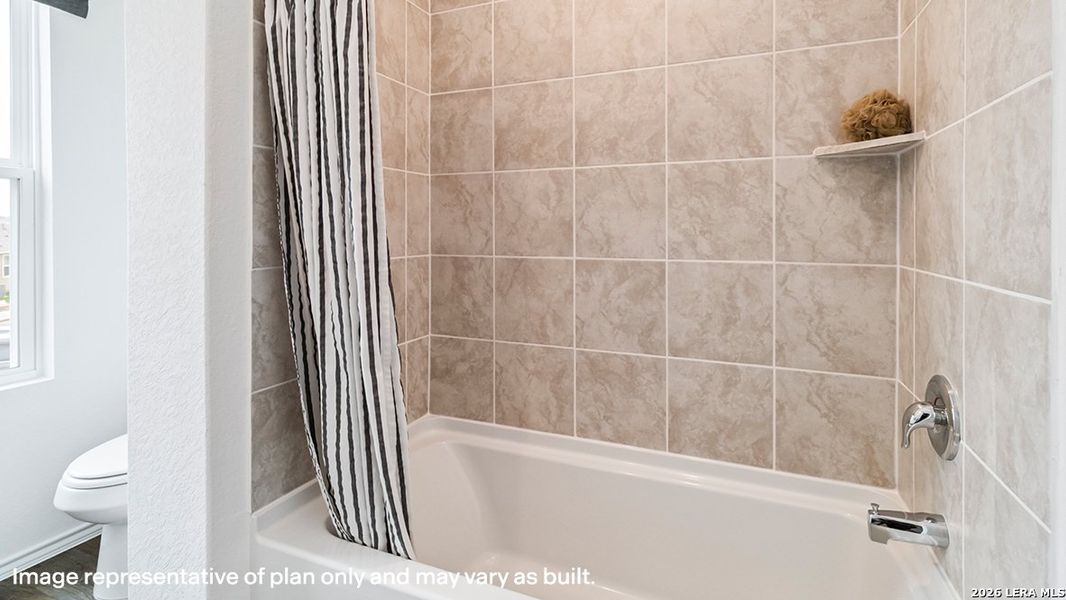 Close-up of interior finishes inside a home in Sonora, San Antonio (Image 18).