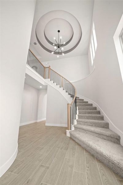 Spacious, unfurnished interior of a new home in Candela, Richmond (Image 12).