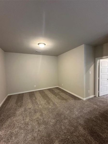 Spacious, unfurnished interior of a new home in McClendon Park Village, Houston (Image 15).