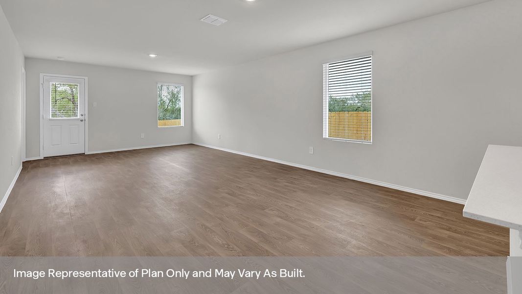 Spacious, unfurnished interior of a new home in Sunset Oaks, Maxwell (Image 14).