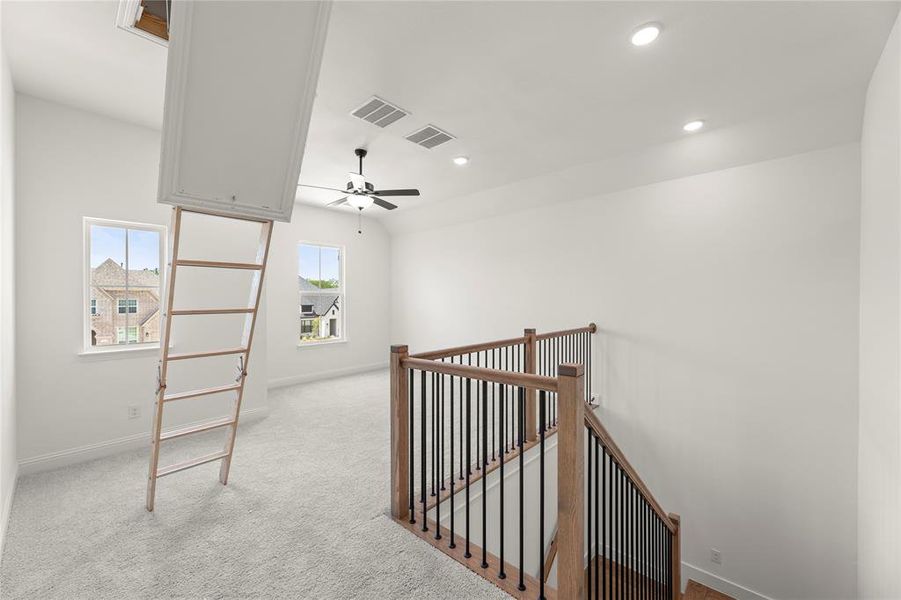 Spacious, unfurnished interior of a new home in Painted Tree Woodlands, McKinney (Image 27).