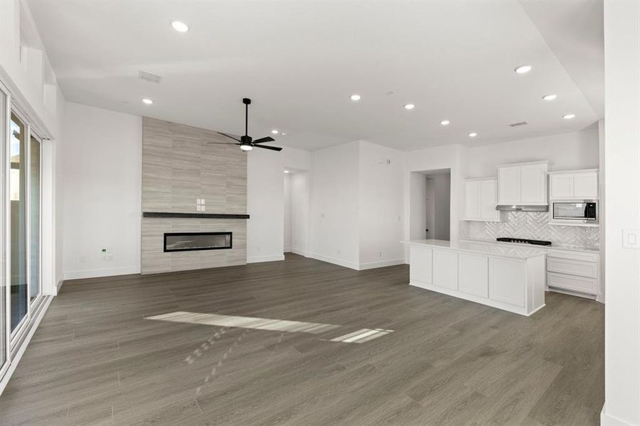 Spacious, unfurnished interior of a new home in Edgewood Creek, Celina (Image 20). Spacious, unfurnished interior of a new home in Edgewood Creek, Celina (Image 20).