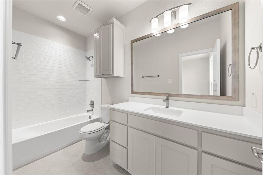 23. 16339 Old Westbury - 2ND Bath 23. 16339 Old Westbury - 2ND Bath