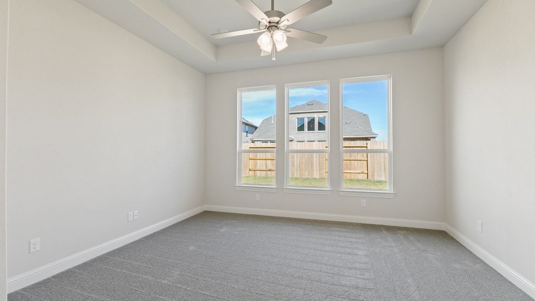 Representative furnished interior of a home built from the Yale by DRB Homes in Brookewater, Rosenberg (Image 11).