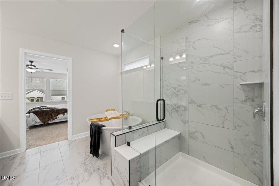 32-2A1A1214 owners shower and tub