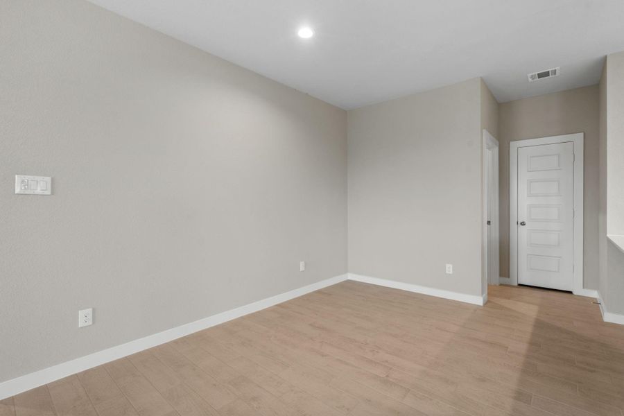 Spacious, unfurnished interior of a new home in Cypresswood Landing, Humble (Image 32).