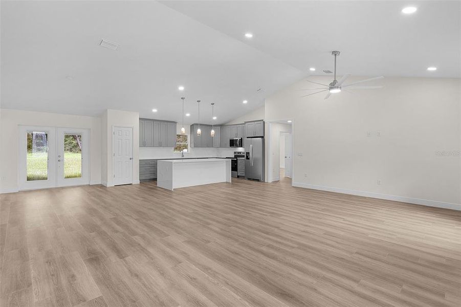 Spacious, unfurnished interior of a new home in , Summerfield (Image 27).