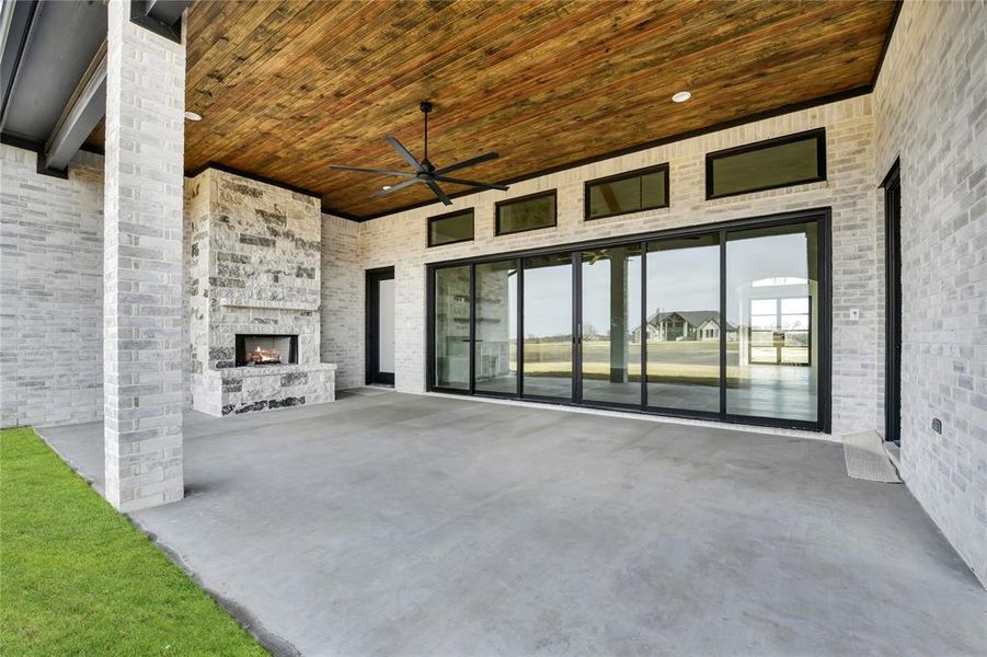 Exterior details and patio area of a home in , Aledo (Image 4).