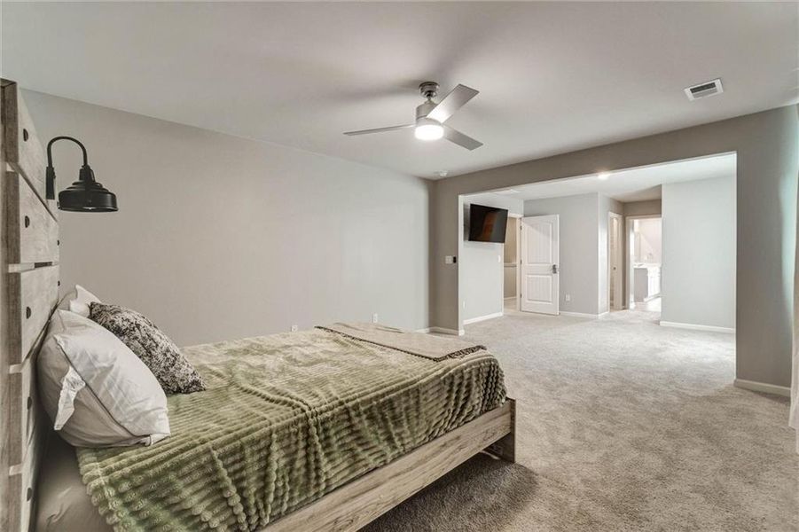 Furnished interior view inside a new home in Thompson Ridge, Dallas (Image 38). Furnished interior view inside a new home in Thompson Ridge, Dallas (Image 38).