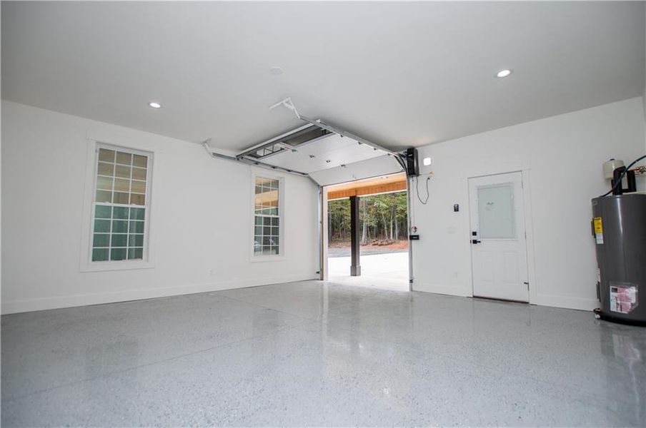 Image 88 of a home in .