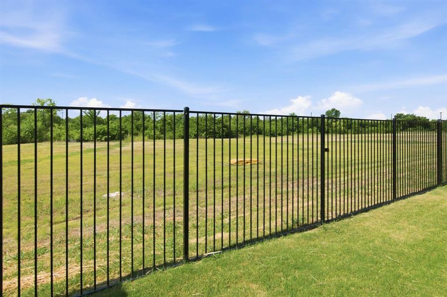 Community amenities in , Burleson (Image 31).