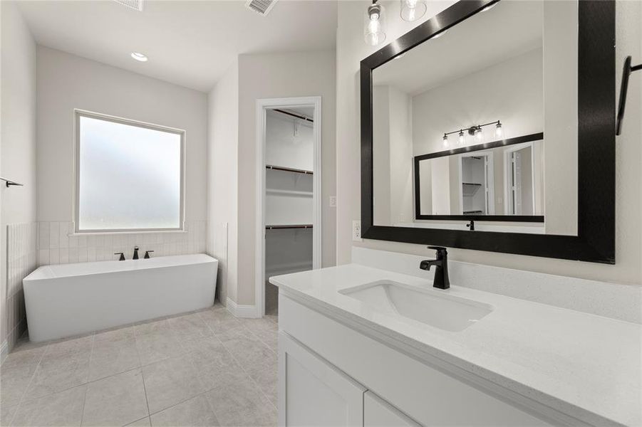 Furnished interior view inside a new home in Gideon Grove, Phase 2, Rockwall (Image 5).