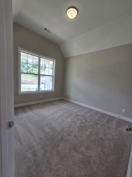 Spacious, unfurnished interior of a new home in Twin Oaks, Oakland (Image 13).
