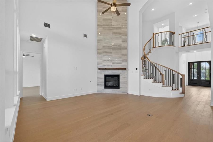 Spacious, unfurnished interior of a new home in Quail Hollow, Rockwall (Image 18).