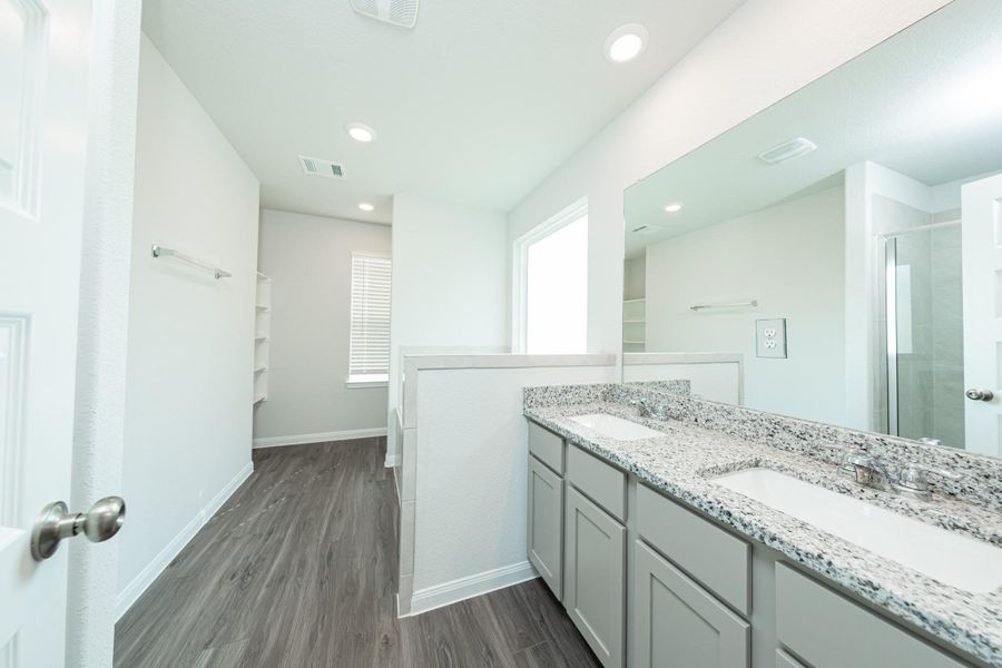 Furnished interior view inside a new home in River's Edge, Conroe (Image 8).