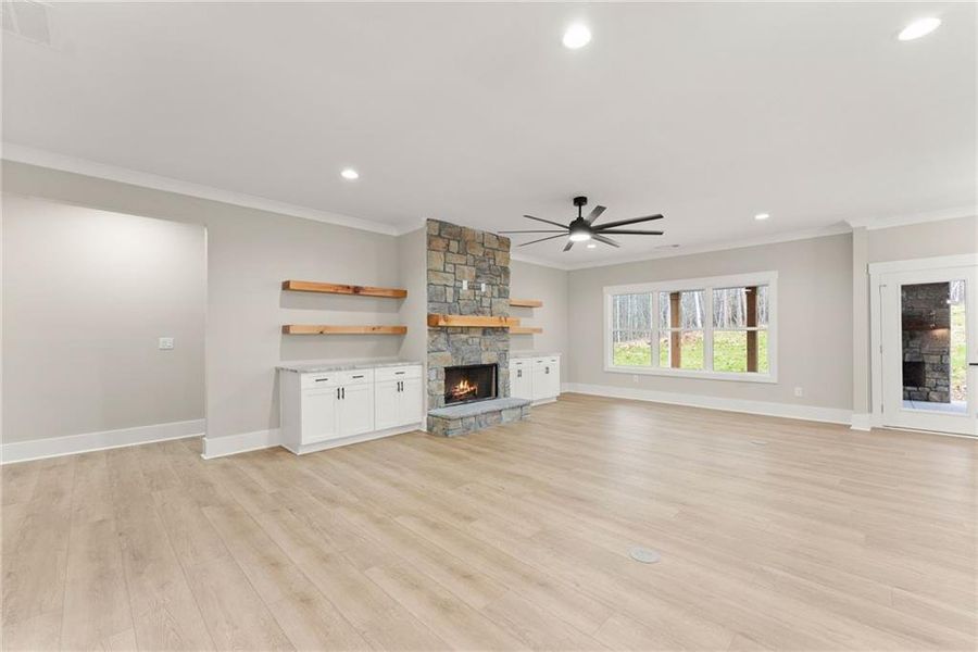 Spacious, unfurnished interior of a new home in , Clarkesville (Image 16).