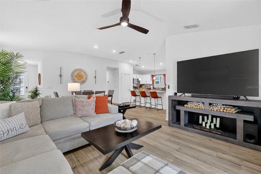 Furnished interior view inside a new home in , Clermont (Image 16).