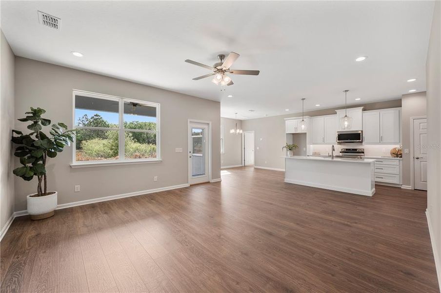 Spacious, unfurnished interior of a new home in , Mulberry (Image 19).