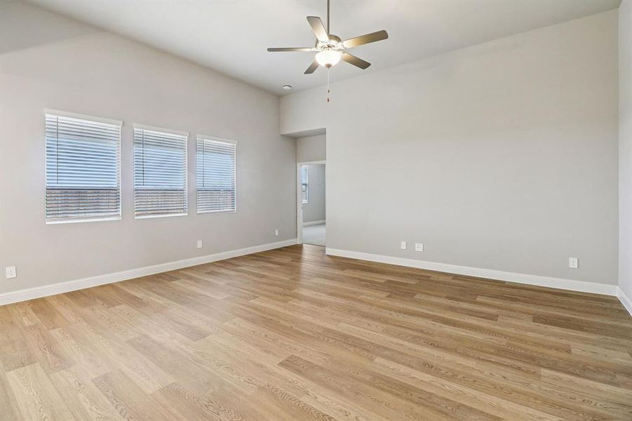 Spacious, unfurnished interior of a new home in Lakehaven - Premier Series, Farmersville (Image 15).