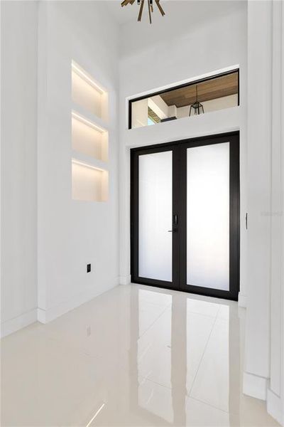 Spacious, unfurnished interior of a new home in , Cape Coral (Image 21).