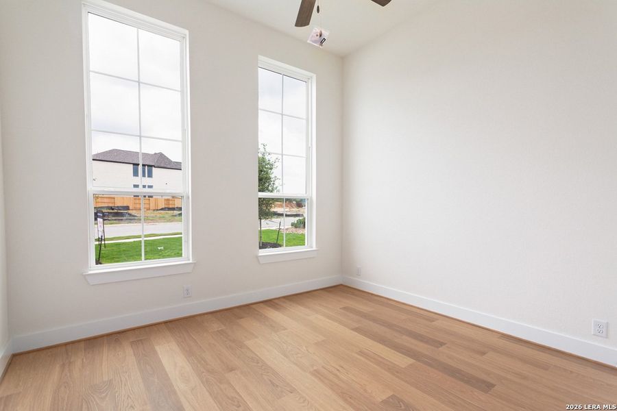 Spacious, unfurnished interior of a new home in Homestead, Schertz (Image 13).