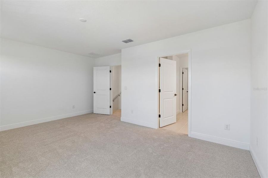 Spacious, unfurnished interior of a new home in SeaFlower, Bradenton (Image 18).