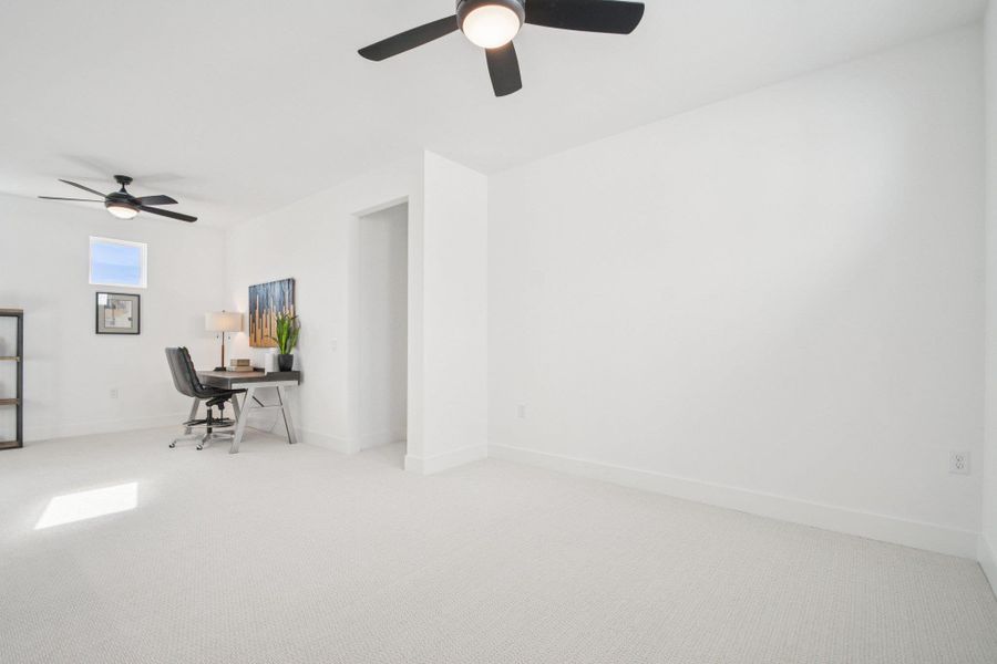 Image 38 of a home in Novel.