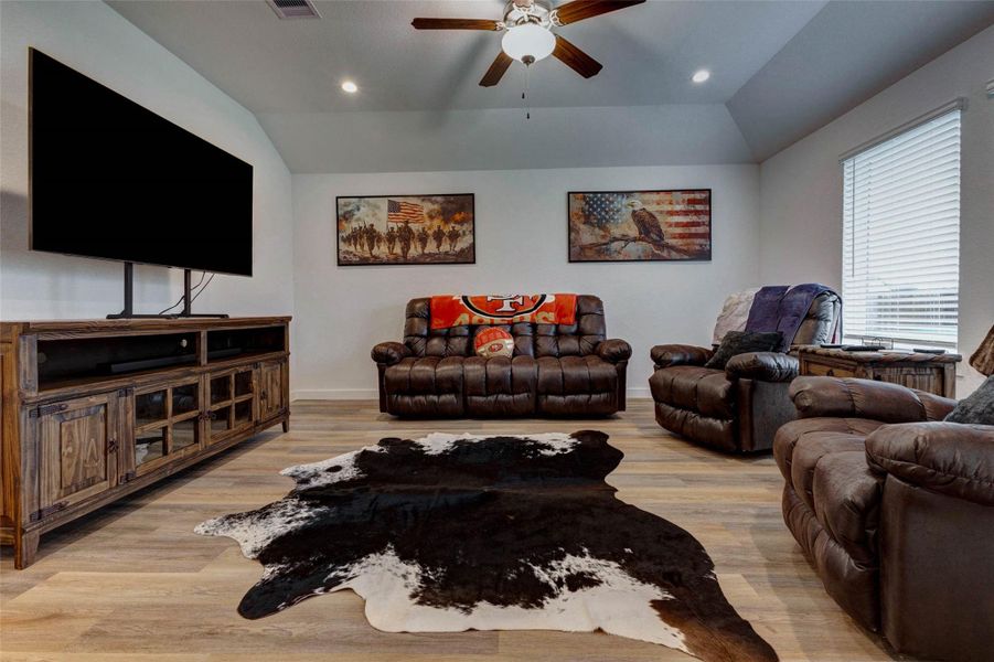 Furnished interior view inside a new home in Canterra Creek 45' and 50' Homesites, Iowa Colony (Image 5).
