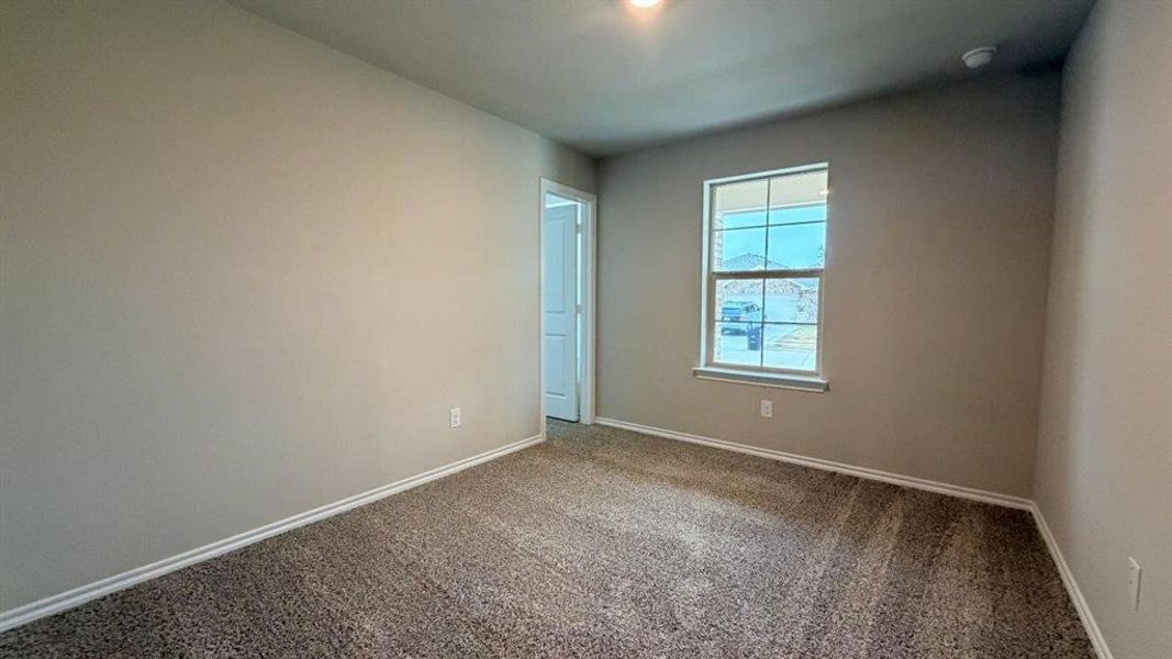 Spacious, unfurnished interior of a new home in Meadowbrook Estates, Cleburne (Image 11).