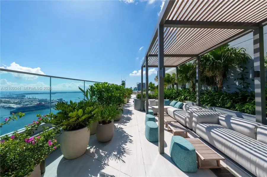 Community amenities in , Miami (Image 22).