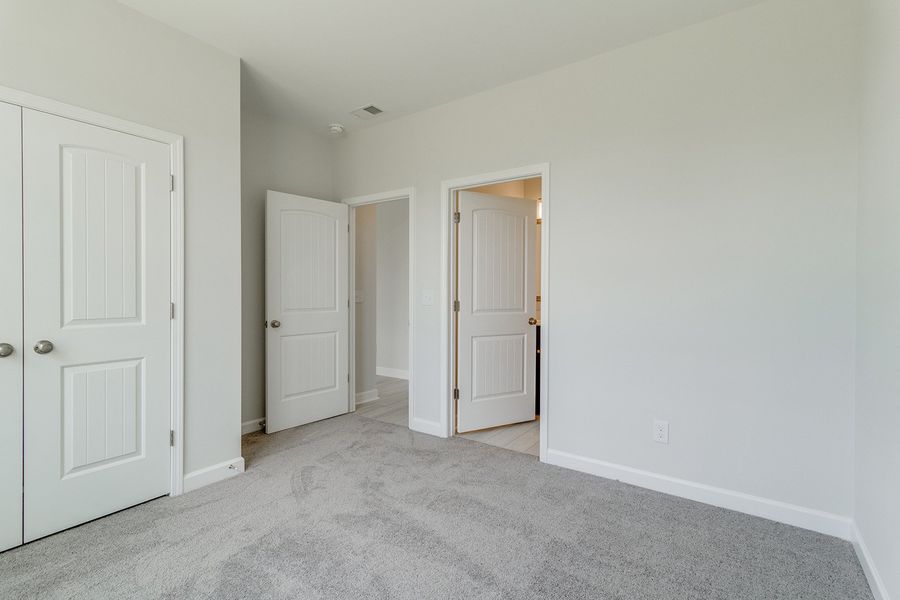 Spacious, unfurnished interior of a new home in Gates at Windermere, Blythewood (Image 28).