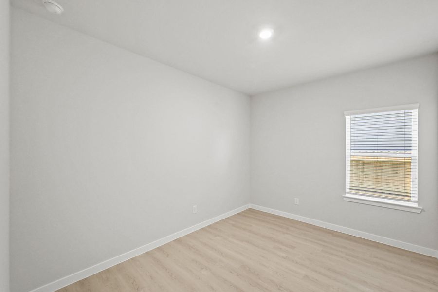 Spacious, unfurnished interior of a new home in Magnolia Springs, Montgomery (Image 11).